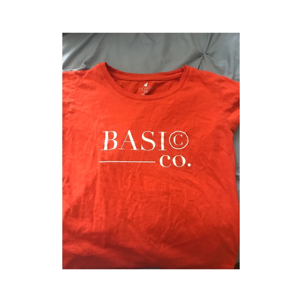 basic co t-shirt